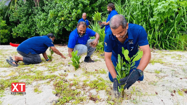 ފޮޓޯ: ފަސްލައްކަ ގަސް އިންދުމަށް ސްޓެލްކޯއިން ވެފައިވާ ވަޢުދު ފުއްދުމަށް ގިނަ އަދަދެއްގެ ގަސް އިންދައިފި