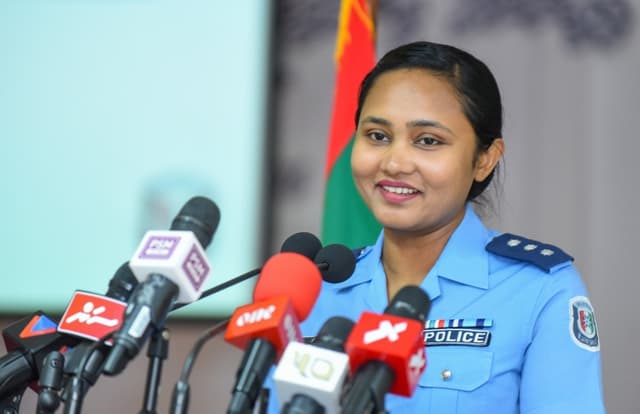 އިޒްމިއާ: ފަސް އިނގިލި އެއްވަރު ނުވާނޭ ބުންޏަސް، ހިތްވަރާއެކު ކުރިއަށް!
