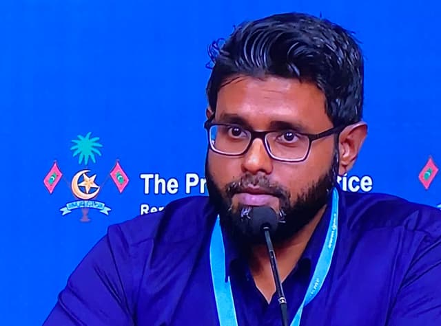 ޑރ. މުހައްމަދު ޢަލީ: ދިވެހި ޑޮކްޓަރުންނާއިމެދު ލޯބި އާލާވި އެއް ސަބަބު