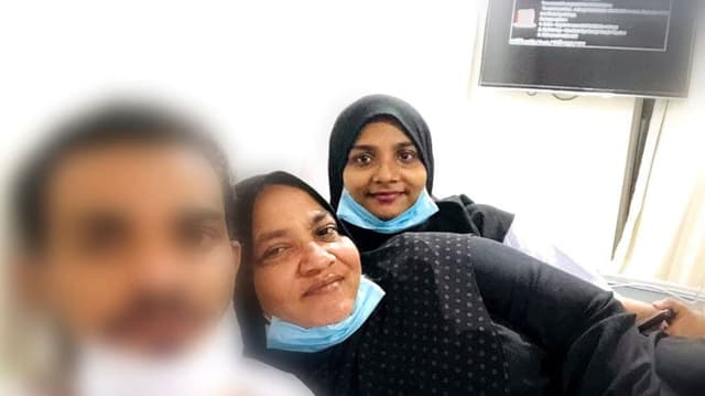 ހިޑީ: ލޯބިން ކޮއްކޮއަށް ހަދިޔާ ކުރީ ކިޑްނީ!