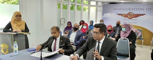 ފޮޓޯ: އެވިޑް ކޮލެޖުން އައްޑޫ ފްލައިން ސްކޫލް ގަނެ ހިންގުމާއި ހަވާލުވުން!