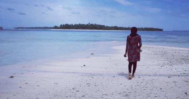 ޒީދަތުރު: ކުޑައިރުގެ އުފާވެރި ހަނދާންތައް އާވުމުން ލޮލުން ކަރުނަ އާދޭ!