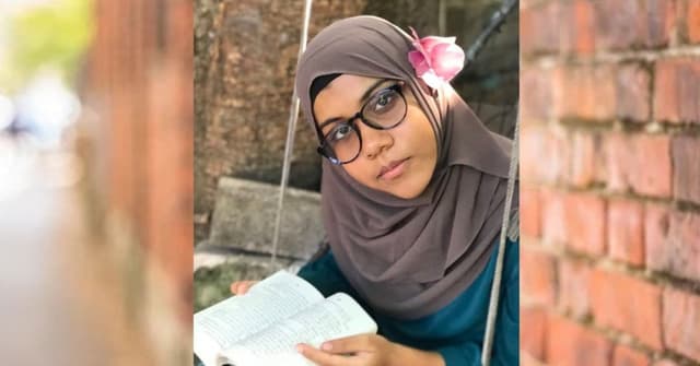 މިޝްކާ: ރާޒުވާ އިން ރަން މެޑަލް ހޯދުމަށްފަހު ކޯޑިންގެ ހުނަރު ދަސްކުރުމުގައި