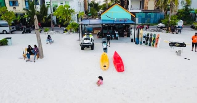 މޫދު ކުޅިވަރު ދަސްކުރަން ބޭނުންވާ މީހުންނަށް ވައިޓް ބީޗް އިން ރަނުގެ ފުރުސަތެއް!