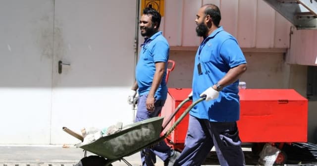 ފޮޓޯ: ސްޓެލްކޯ އިންޖީނުގެތައް ސާފު ކުރުމުގެ ޕްރޮގްރާމް