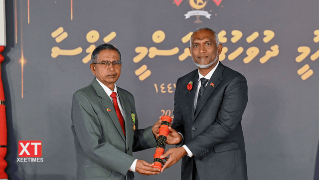 ނިޝާން ދިޔަމިގިލީގެ ޝަރަފުގެ ޢިއްޒަތް އުތީމު އާދަމް ޢަބްދުއްރަޙްމާނަށް