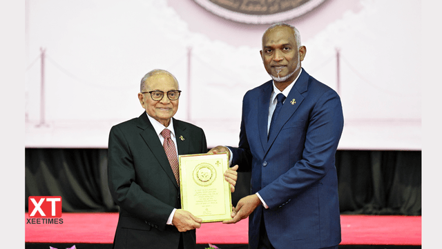 ނިޝާން ޣާޒީގެ ޢިއްޒަތުގެ ވެރިޔާ، ރައީސް އަލްއުސްތާޛު މައުމޫން ޢަބްދުލްޤައްޔޫމަށް ނޮވެންބަރު 3 ގެ ޝަރަފުގެ ޚާއްޞަ އައްޑަނަ
